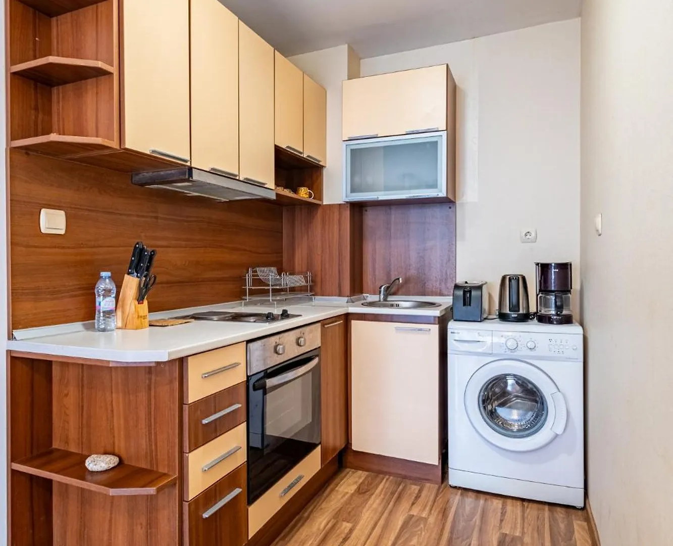 Primrose Apartment With Free Parking Варна